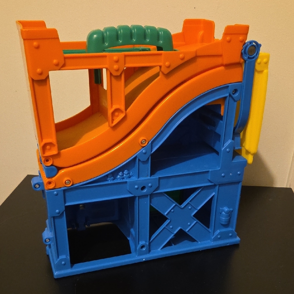 HTF Fisher-Price Pixar Cars Racing Rivalry Fold & Go Wheelies Ramp & Francesco - Picture 8 of 12